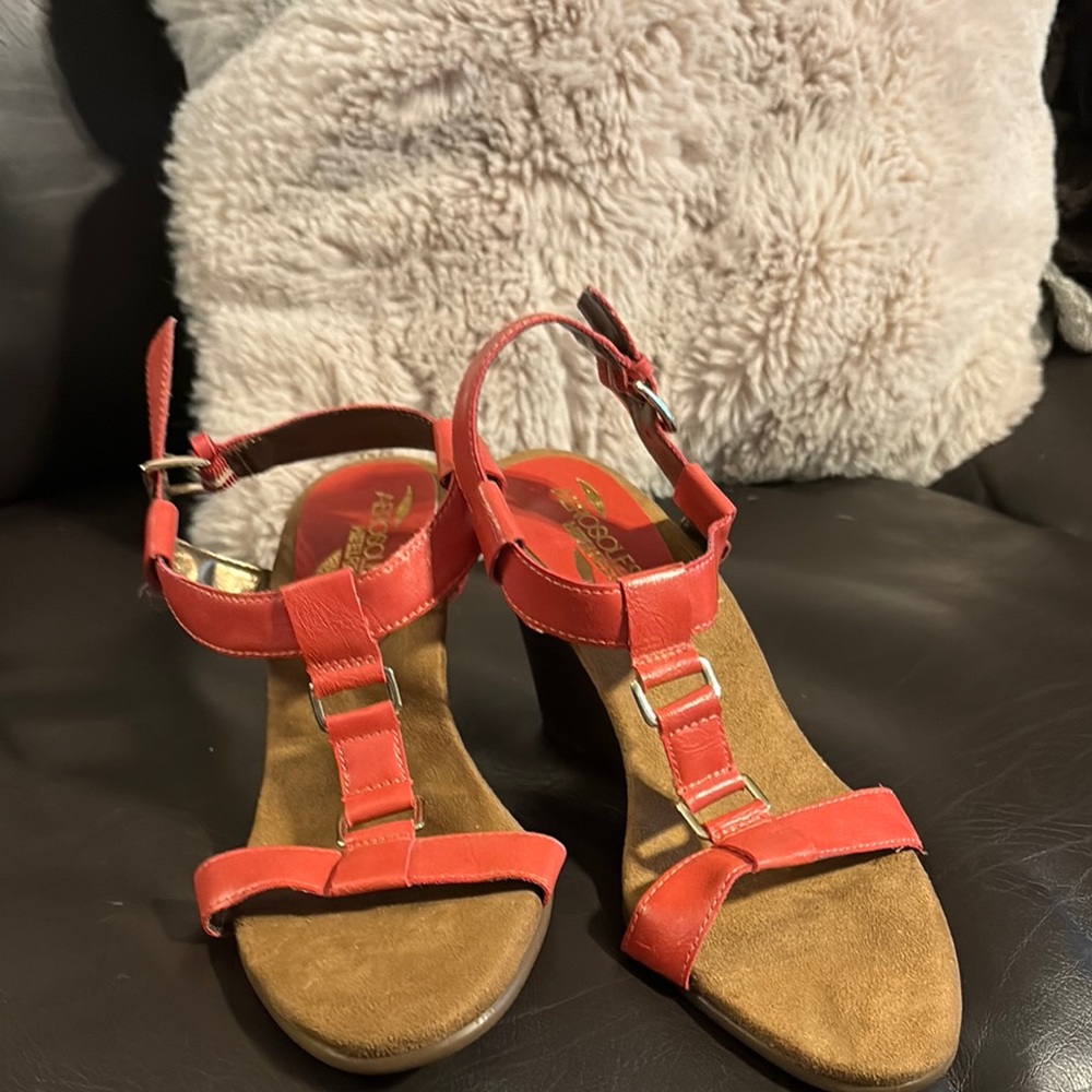 AEROSOLES Orange and Brown Sandals with T-Strap Design